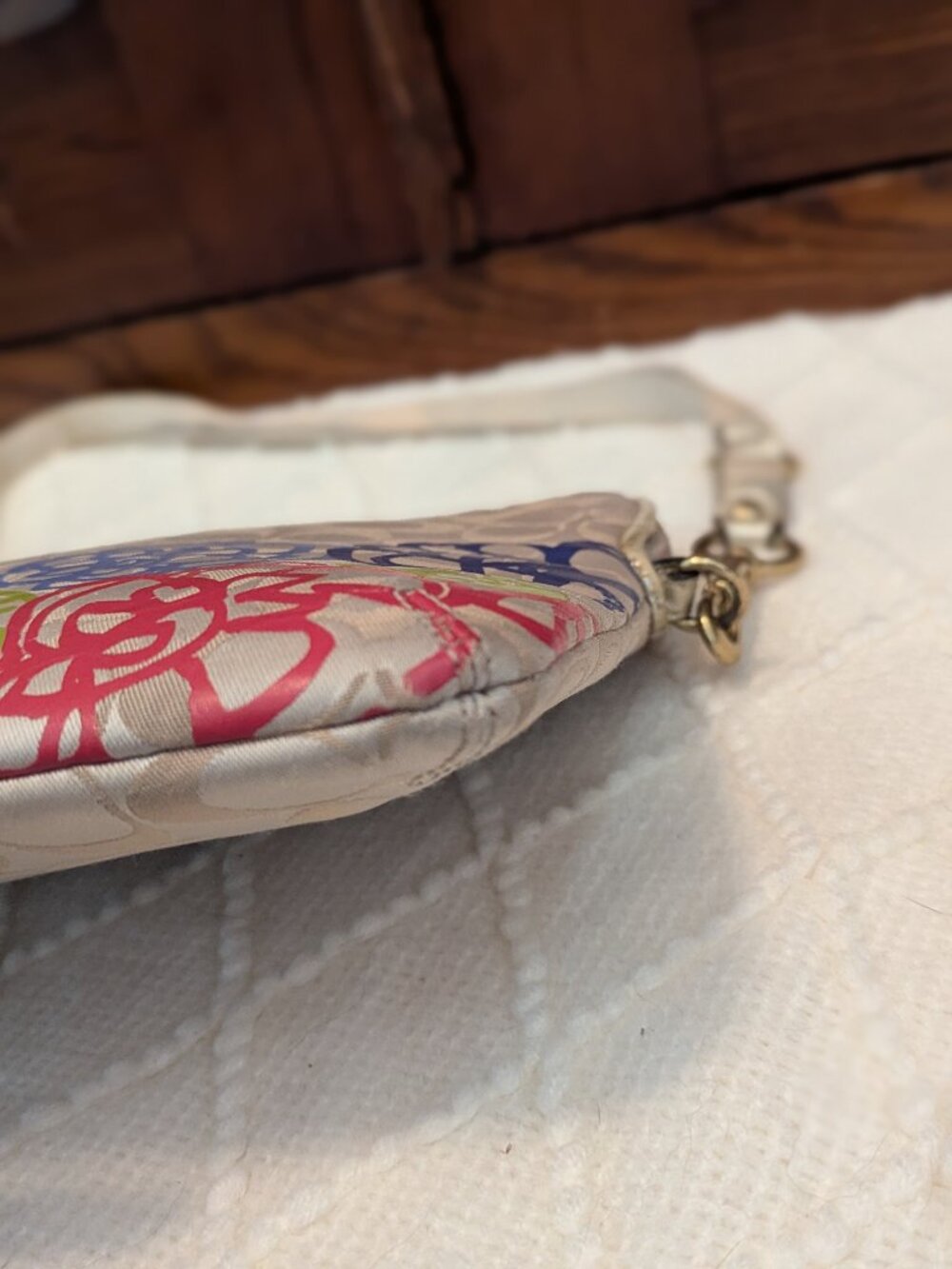 Coach Daisy Appliqué iPad / Tablet Crossbody Case - Picture 7 of 10